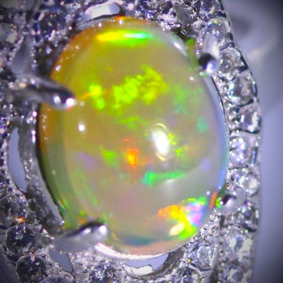 Opal 1.90ct Platinum Finish Solid Silver Ring - Picture 3 of 8